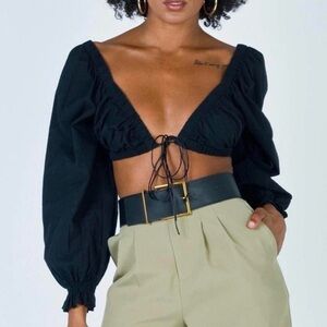 Princess Polly take it to the heart long sleeve crop top 
Size 4